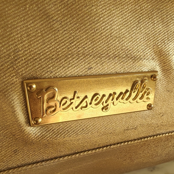Betsey Johnson Rare Vintage "Bundle Up With Me" Gold Tote Bag | GUC - Picture 11 of 16